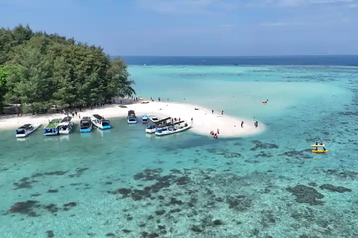Paket pariwisata Karimun Jawa